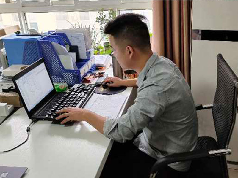 【雙節(jié)奮戰(zhàn)進(jìn)行時(shí)（二）】齊心協(xié)力挑重?fù)?dān)  施工一線加速干！(圖2)